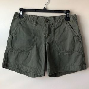 Blossom & Clover khaki green shorts size 26